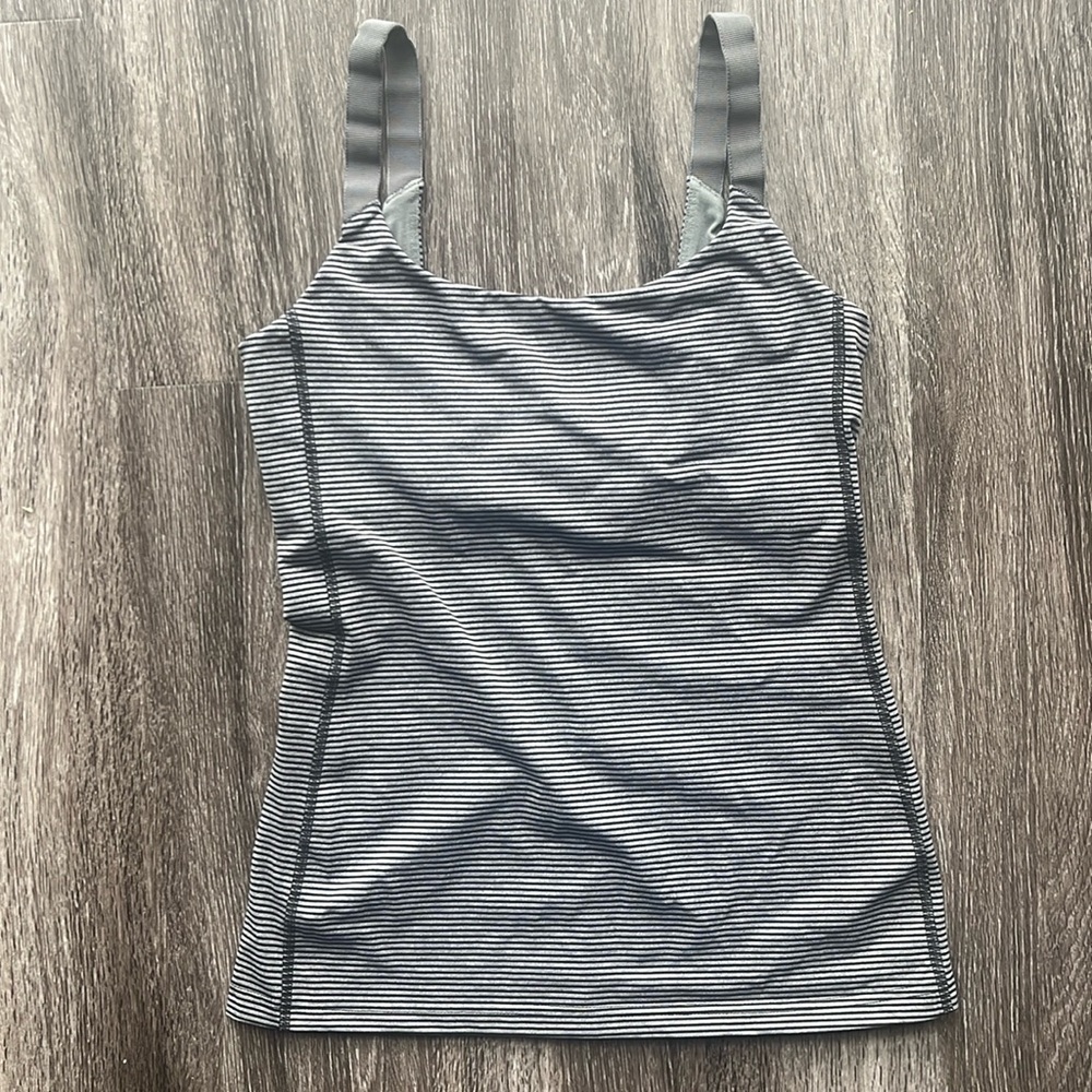 Lululemon Barre None Tank | Black and Gray | Size 6 - Picture 4 of 7